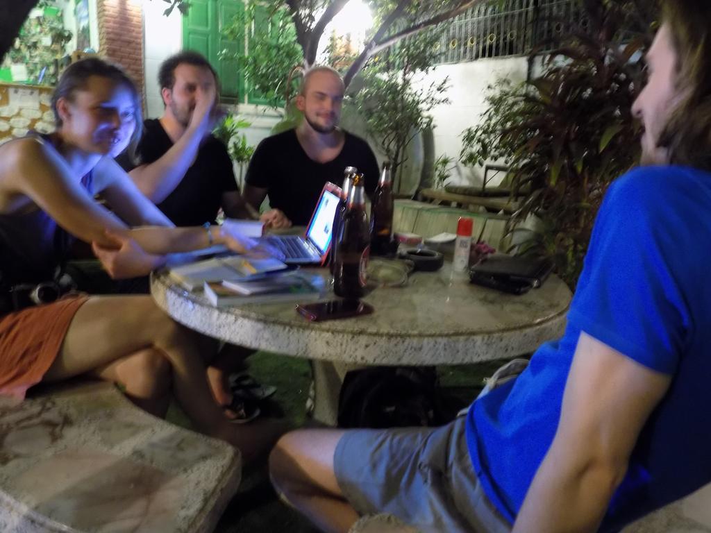 The Oasis Hostel (Adults Only) Bangkok Exterior photo