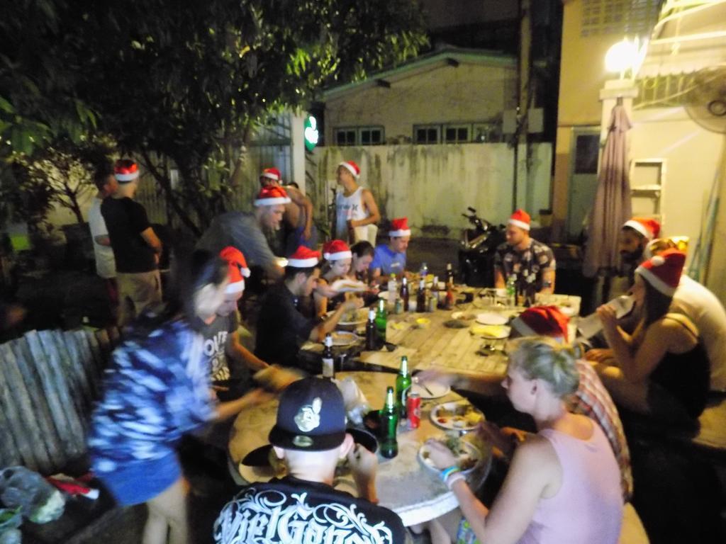 The Oasis Hostel (Adults Only) Bangkok Exterior photo